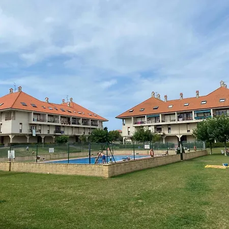 Bonito Duplex En Gran Urb Con Piscina Ajo